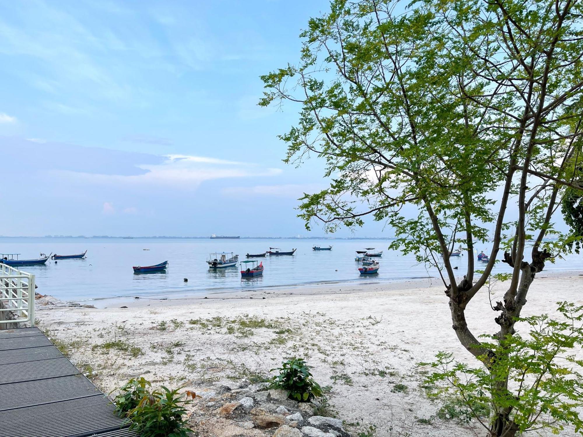 Lili Stay By The Beach George Town Exterior photo